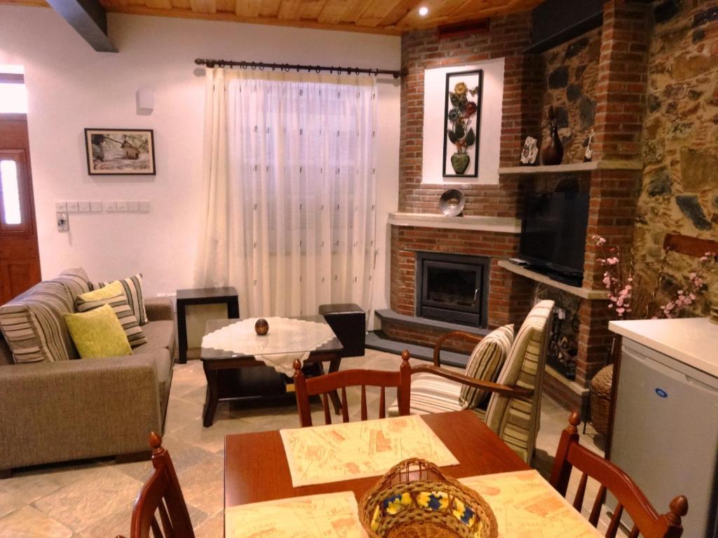 Archontiko I Misirlou Guest House Kalopanagiotis Phòng bức ảnh